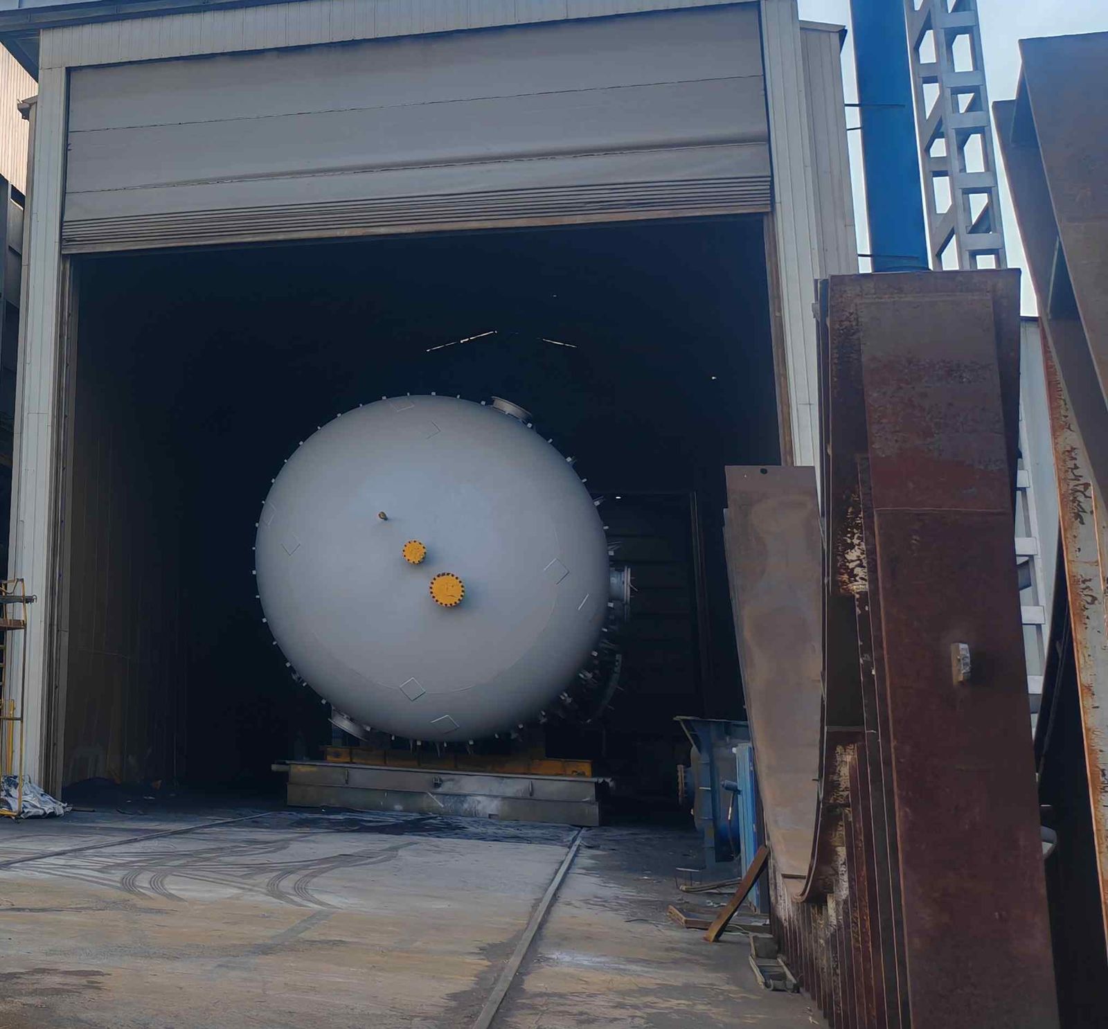 Vessel in the PWHT furnace